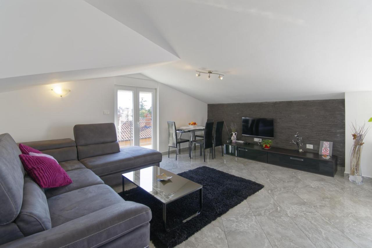 Apartments Goran By Rent Istria Umag Exterior photo